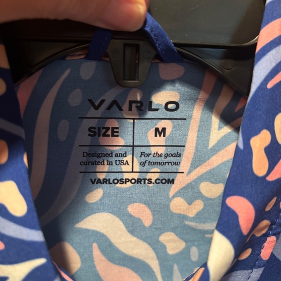 Varlo Women's Touring Tech Button Cycling Shirt in Levi Blue Medium - Picture 5 of 9